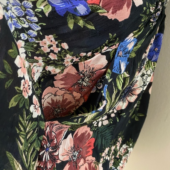 Floral Strappy Black Dress - Picture 6 of 10